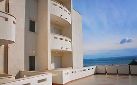 Sunrise Apartments And Studio Apartments